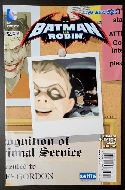 Batman and Robin (Vol. 2) #34 Selfie Variant (VF-)