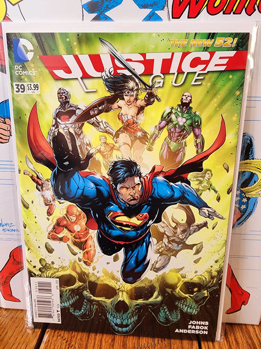 Justice League #39 (NM-)