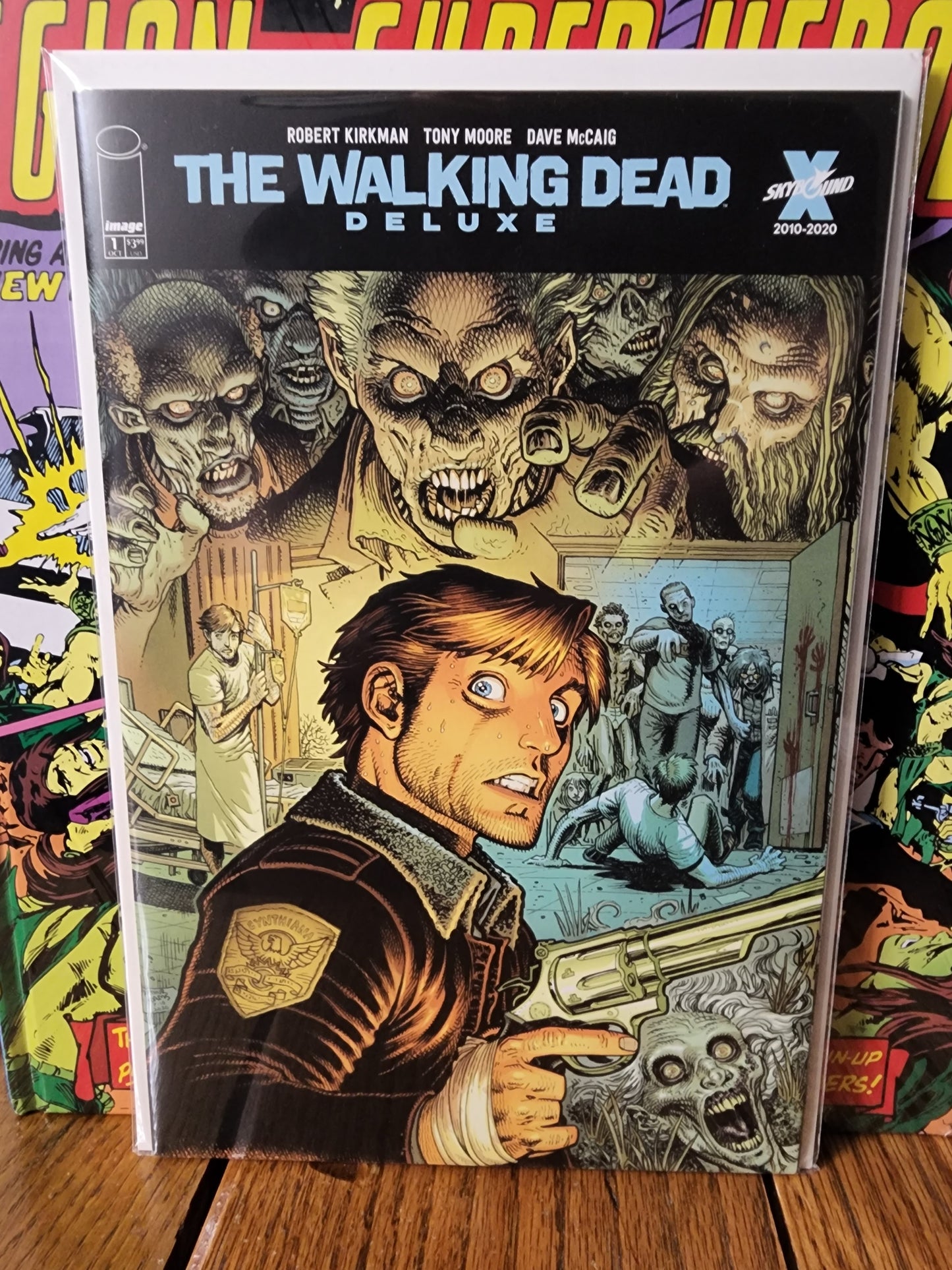 The Walking Dead Deluxe #1 Cover E (NM)